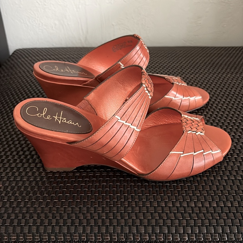 EUC Cole Haan Women's Tan Leather Sandals, Wedge, Sz 8.5 - Picture 6 of 17